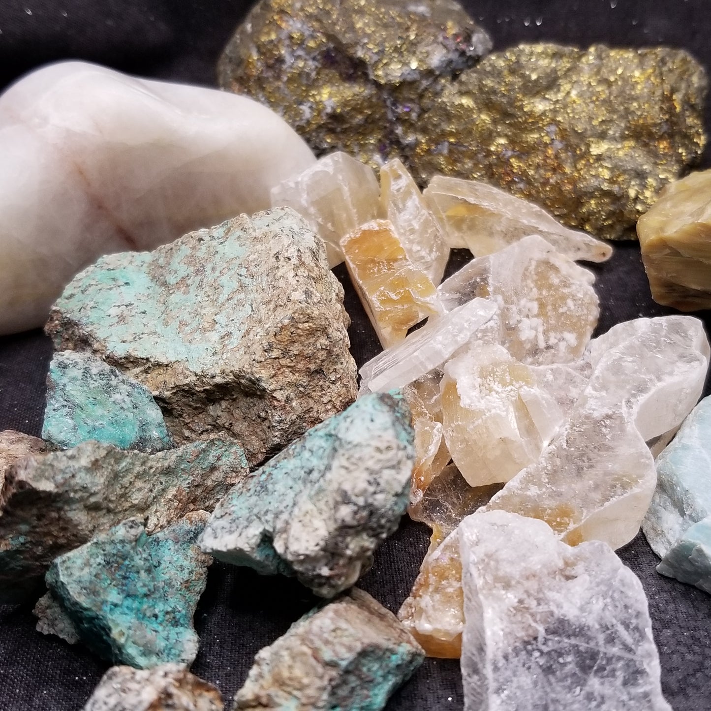 Random Raw Stone & Crystal 1.5LB Box Set Enlightenment Peace Strength Simply CBD LLC