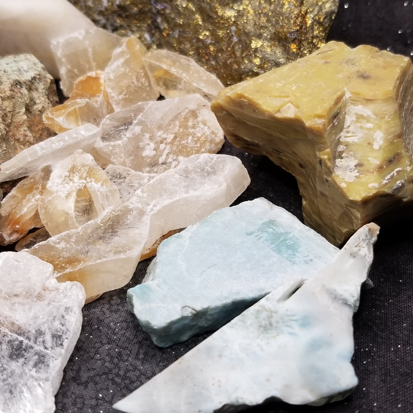 Random Raw Stone & Crystal 1.5LB Box Set Enlightenment Peace Strength Simply CBD LLC