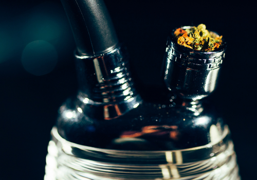 How to Choose the Right Smoking Accessories for Your Setup