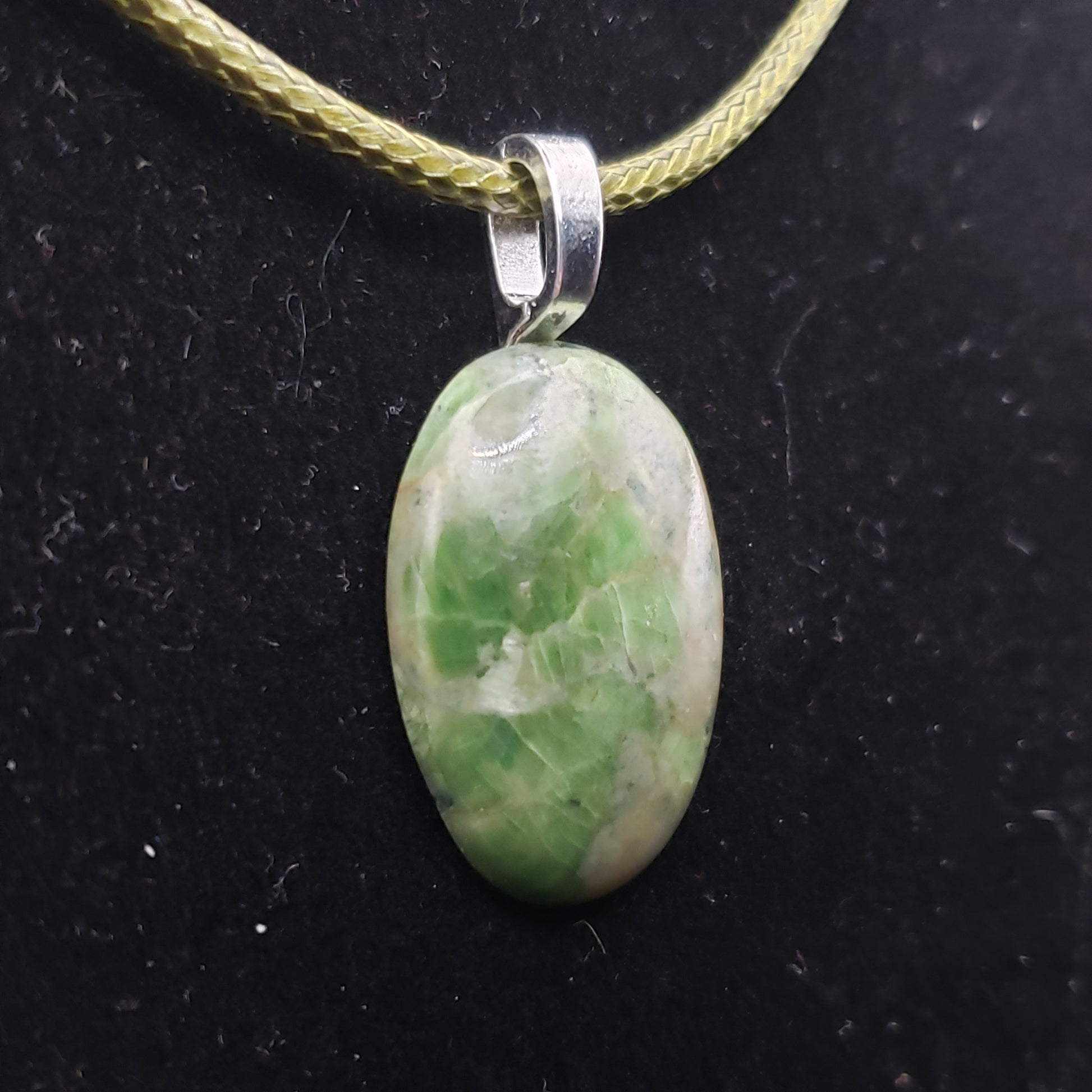 Green Serpentine 1" Oval Stone Pendant Necklace 18" green cord Jewelry (CJ00038) Simply CBD LLC
