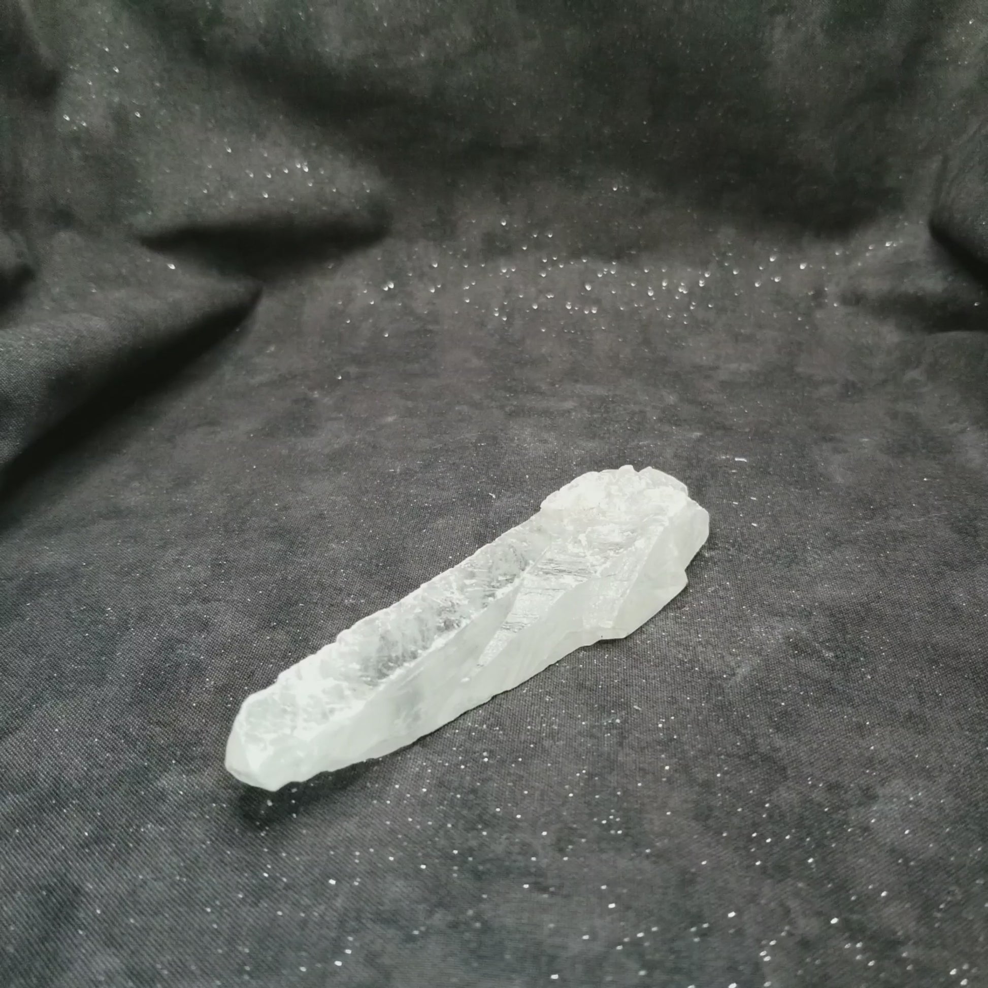 Golden Phantom Selenite Raw Natural Crystal Stone vid