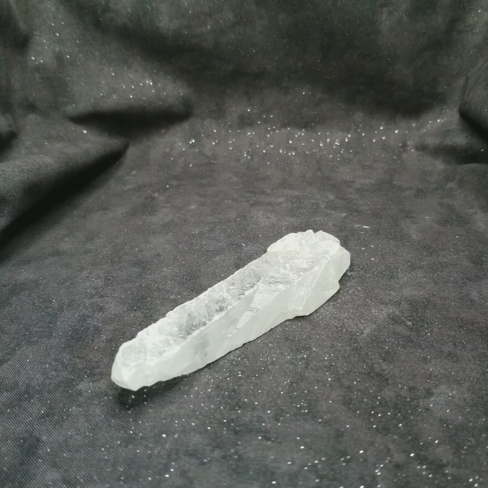 Golden Phantom Selenite Raw Natural Crystal Stone vid